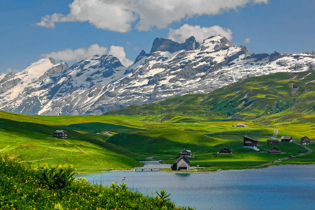 detailed map of switzerland